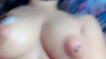 Susu Kental Mahasiswi Cakep Telanjang Dada Jadi Sange