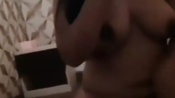 Mbak-Mbak Michat Bilang 300rb Bebas Ngapa-Ngapain