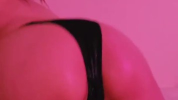 POV Anda Meniduri Seorang Gadis Cantik Model Populer