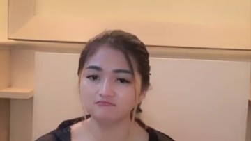 Zara Semakin Menggoda Susu Basah Pose Nakal