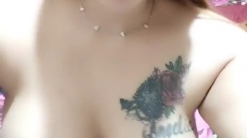 Tante Miss Pascol Host BLING2 Paling Barbar Colmeknya