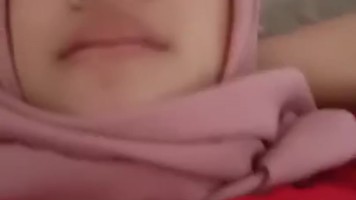 Bokep Jilbab Mbak Diva Ukhti di Suruh Telanjang Mesum di Rumah Kosong
