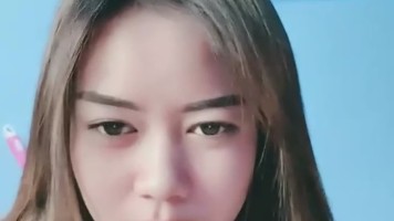 Kak Ebby Tobrut Host Pendatang Baru